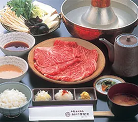 超過百年的「米澤牛」老店！日本東北必吃「登起波牛肉店」 的縮圖