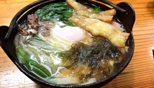 來福岡享用榮登米其林美食指南的平民美食「葉隱烏龍麵」吧！