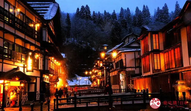 走進神隱少女的湯屋！山形不可錯過的浪漫景點「銀山溫泉」