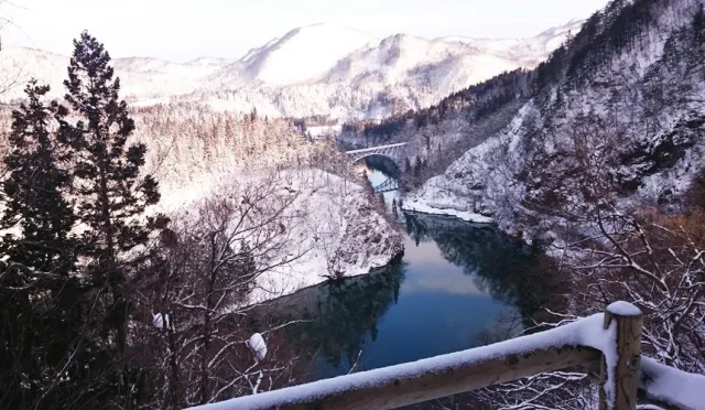 不可錯過的絕景秘境！探訪東北「只見線」鐵道美景 的縮圖