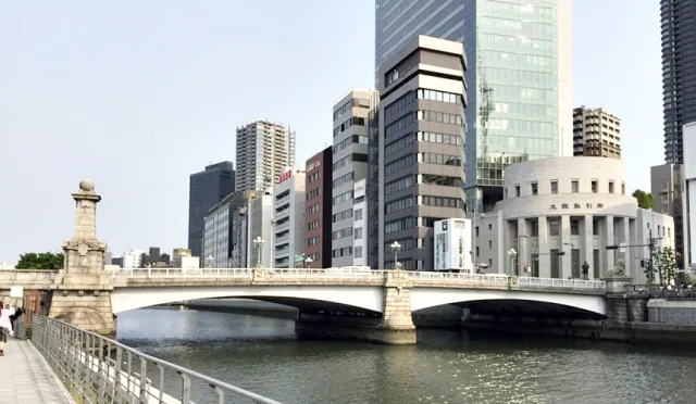 於城市綠洲中的悠閒一天之旅──大阪中之島