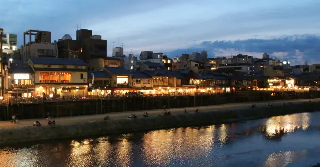 夏季限定！京都鴨川納涼床！