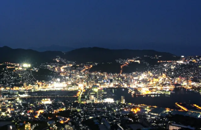 山城裡的燦爛港灣：「長崎稻佐山」夜景朝聖紀行 的縮圖