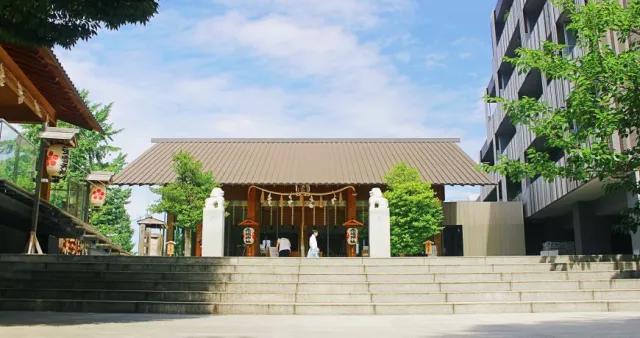 神樂坂燦爛一隅，遇見「赤城神社」的前世今生