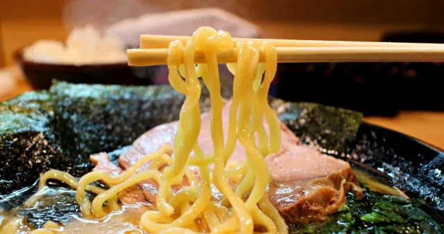 大阪難波、道頓堀人氣拉麵店前10名！除了金龍跟一蘭之外你可以擁有更多選擇