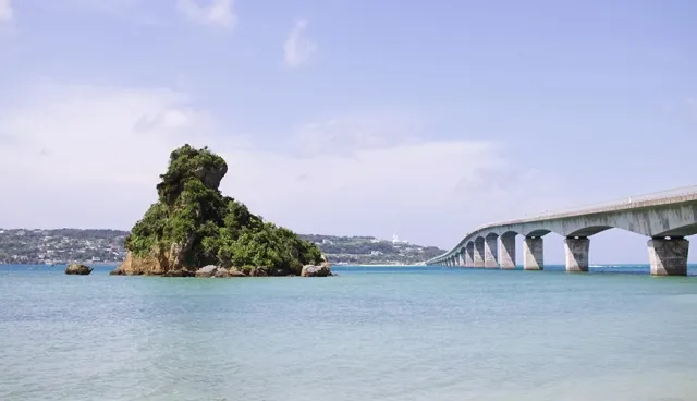 【最新版】沖繩「古宇利島」景點、美食總整理：跨海大橋、愛心石、超美味蝦蝦飯！ 的縮圖
