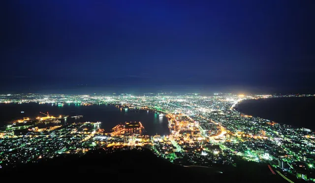 北海道夜景必訪！米其林三星超閃亮百萬夜景──函館山夜景